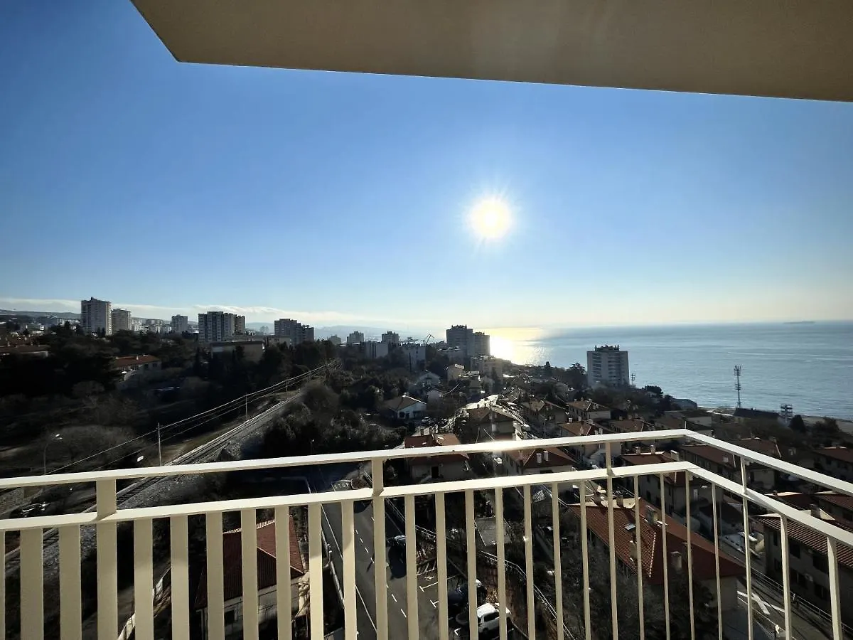 Apartment Pia